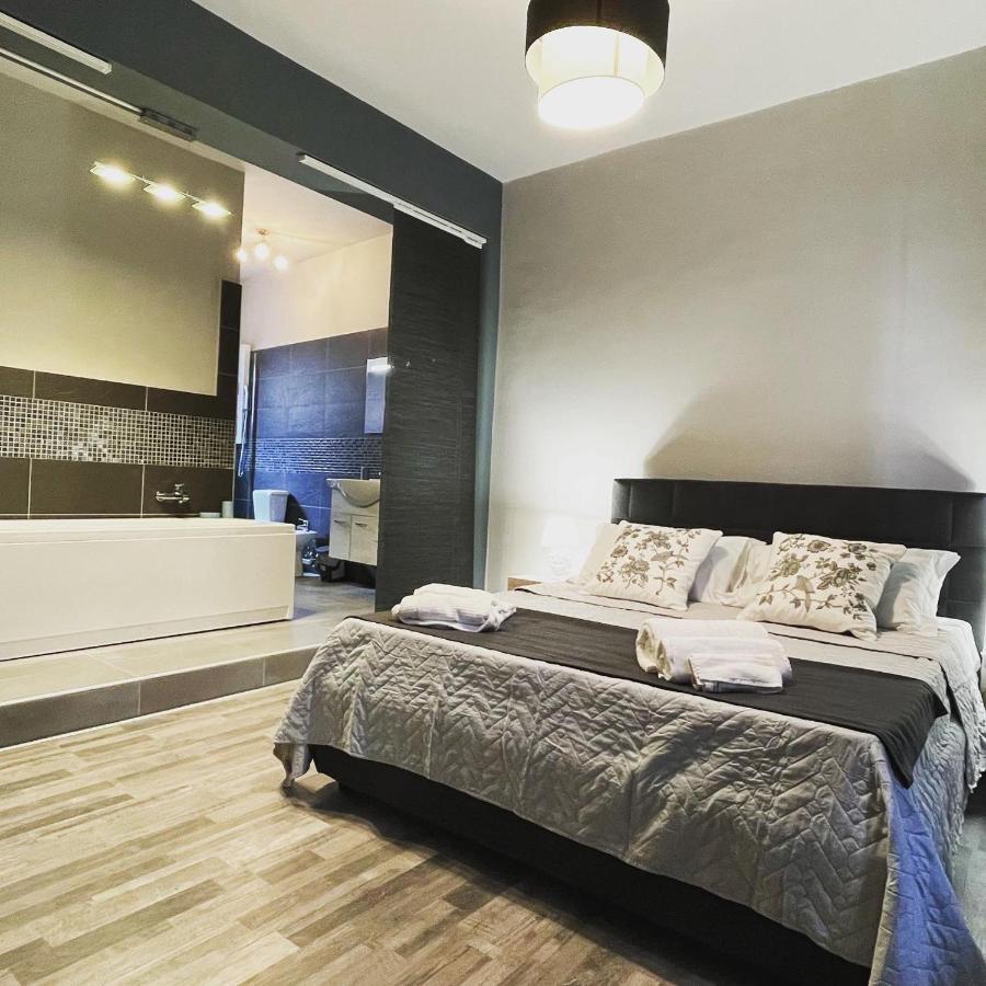 Casa Tua Suites Catania Bagian luar foto
